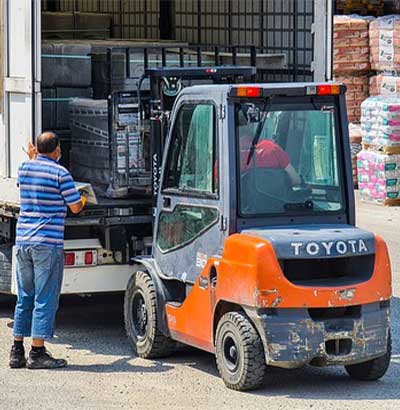 CCOHS: Forklift Trucks - Load Handling